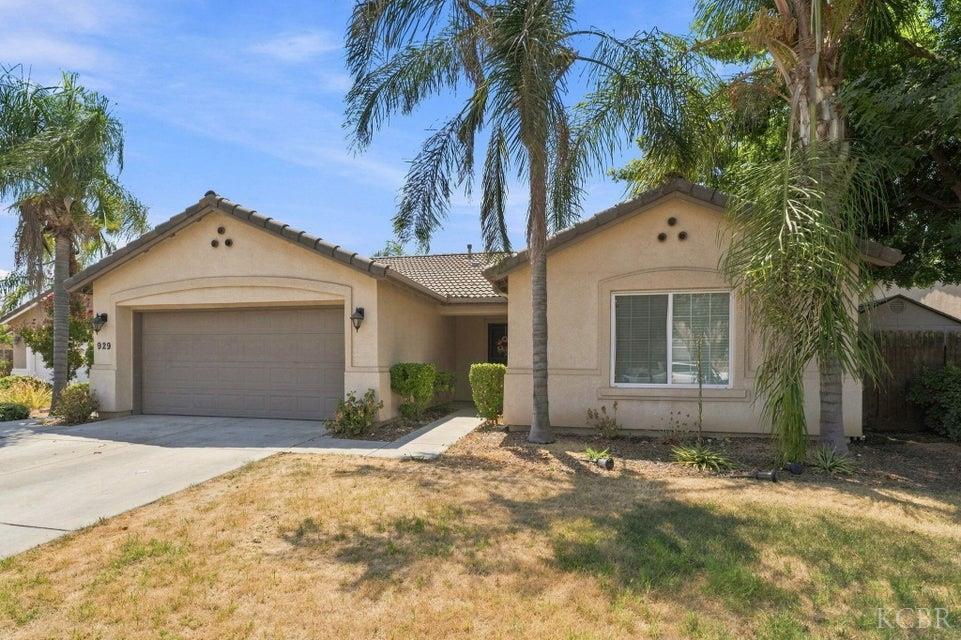 929 W Elkhorn Ct, Visalia, CA 93277