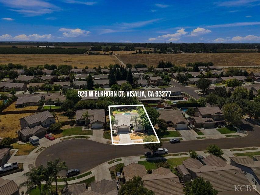 929 W Elkhorn Ct, Visalia, CA 93277