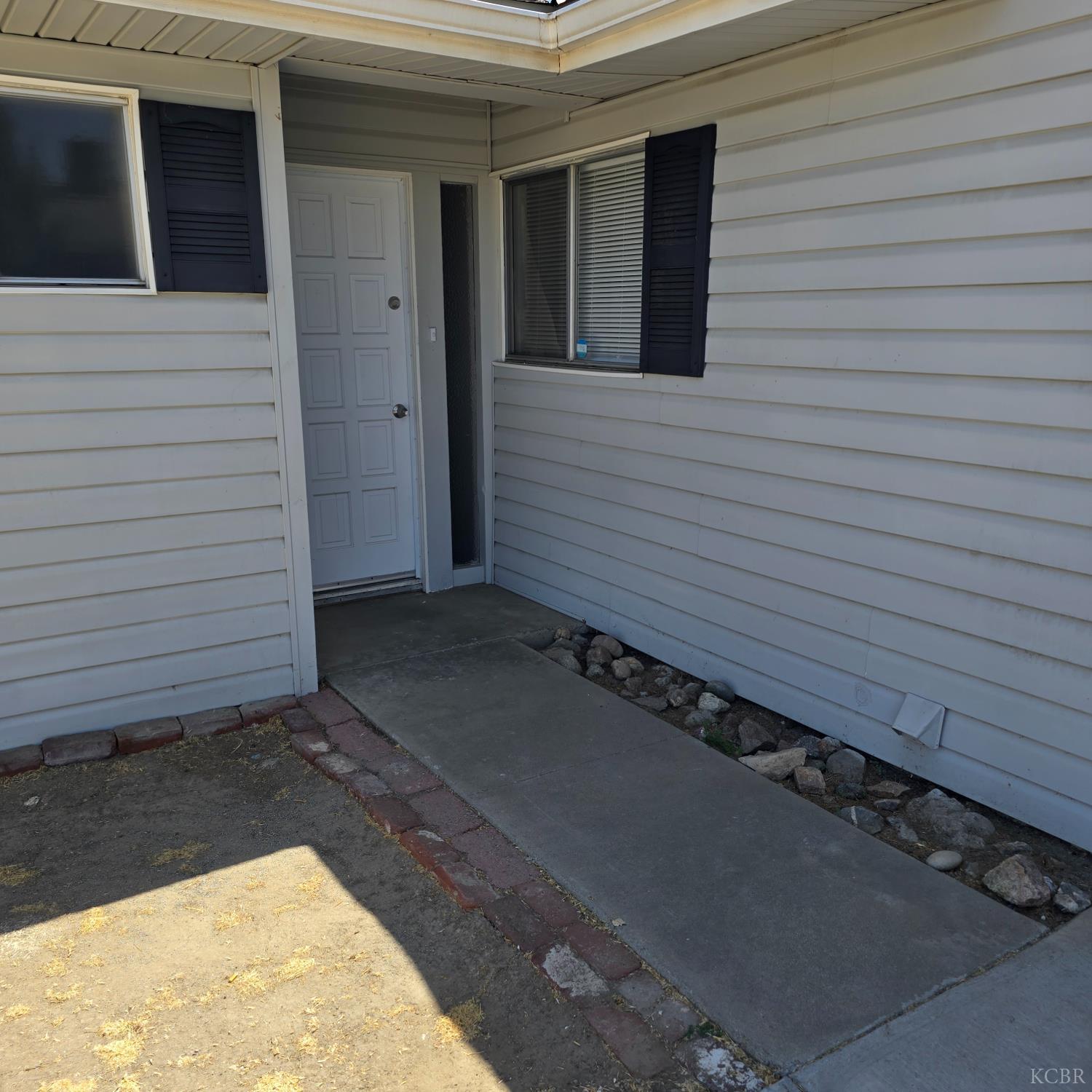 1385 Davis St, Hanford, CA 93230