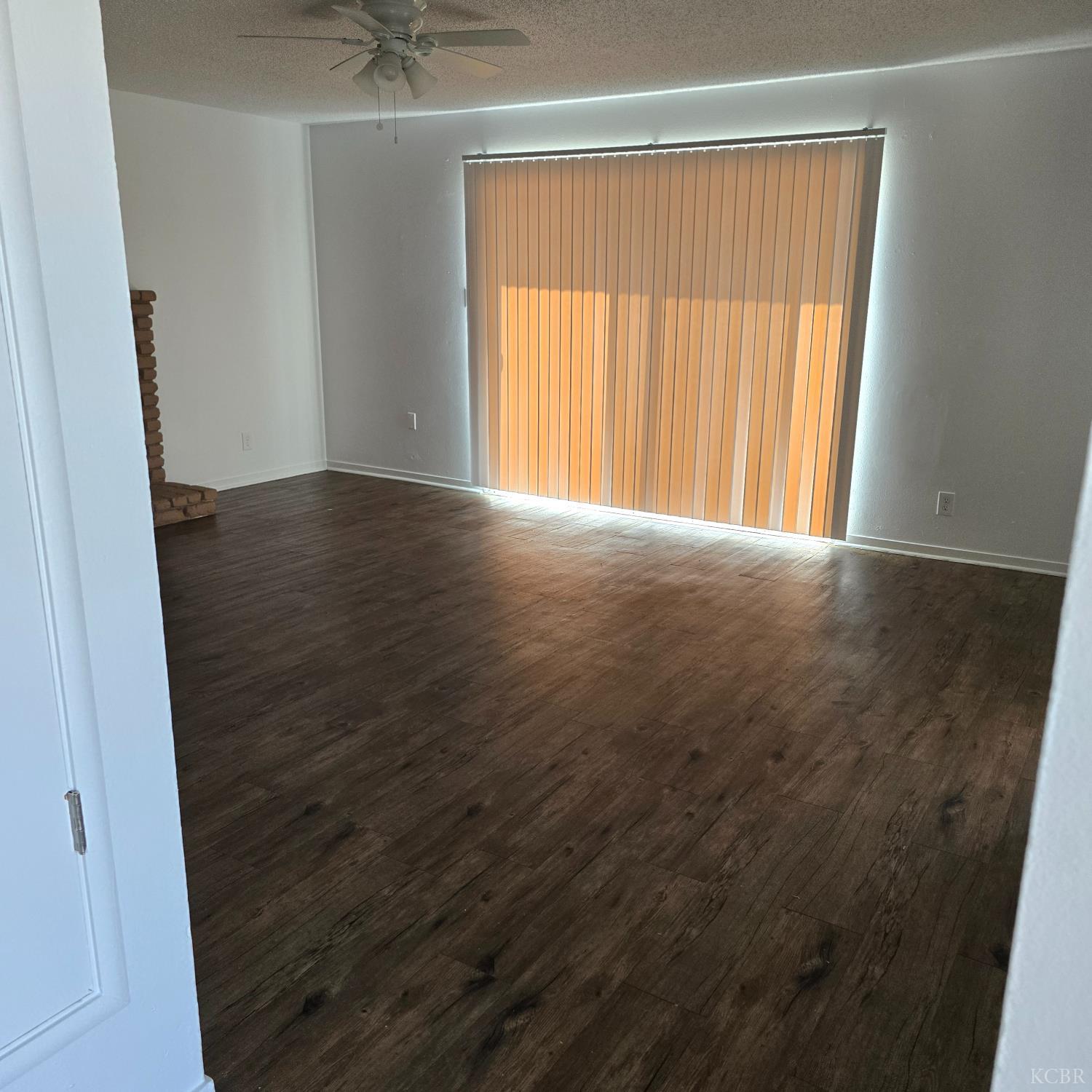 1385 Davis St, Hanford, CA 93230