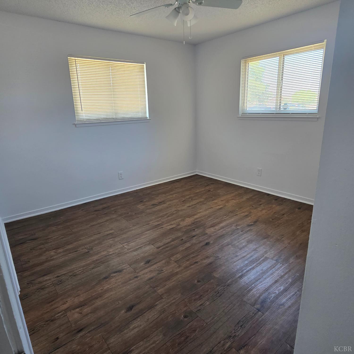 1385 Davis St, Hanford, CA 93230