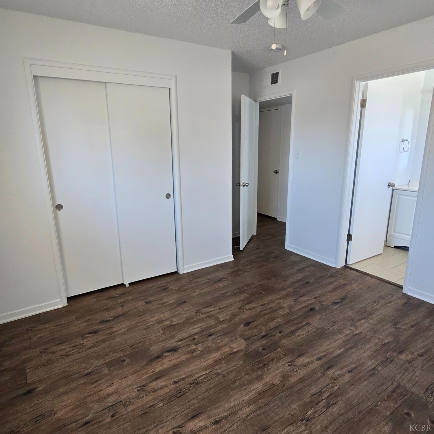 1385 Davis St, Hanford, CA 93230