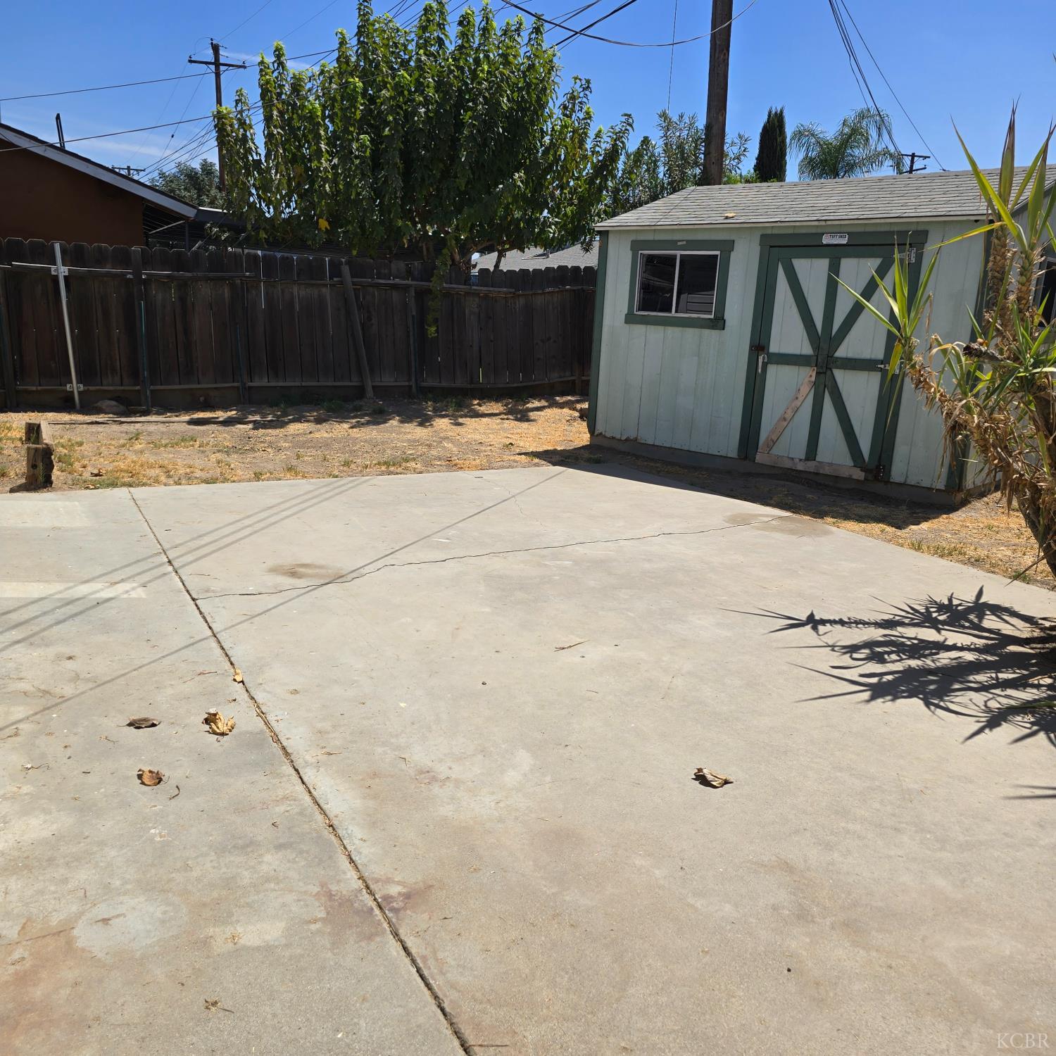 1385 Davis St, Hanford, CA 93230