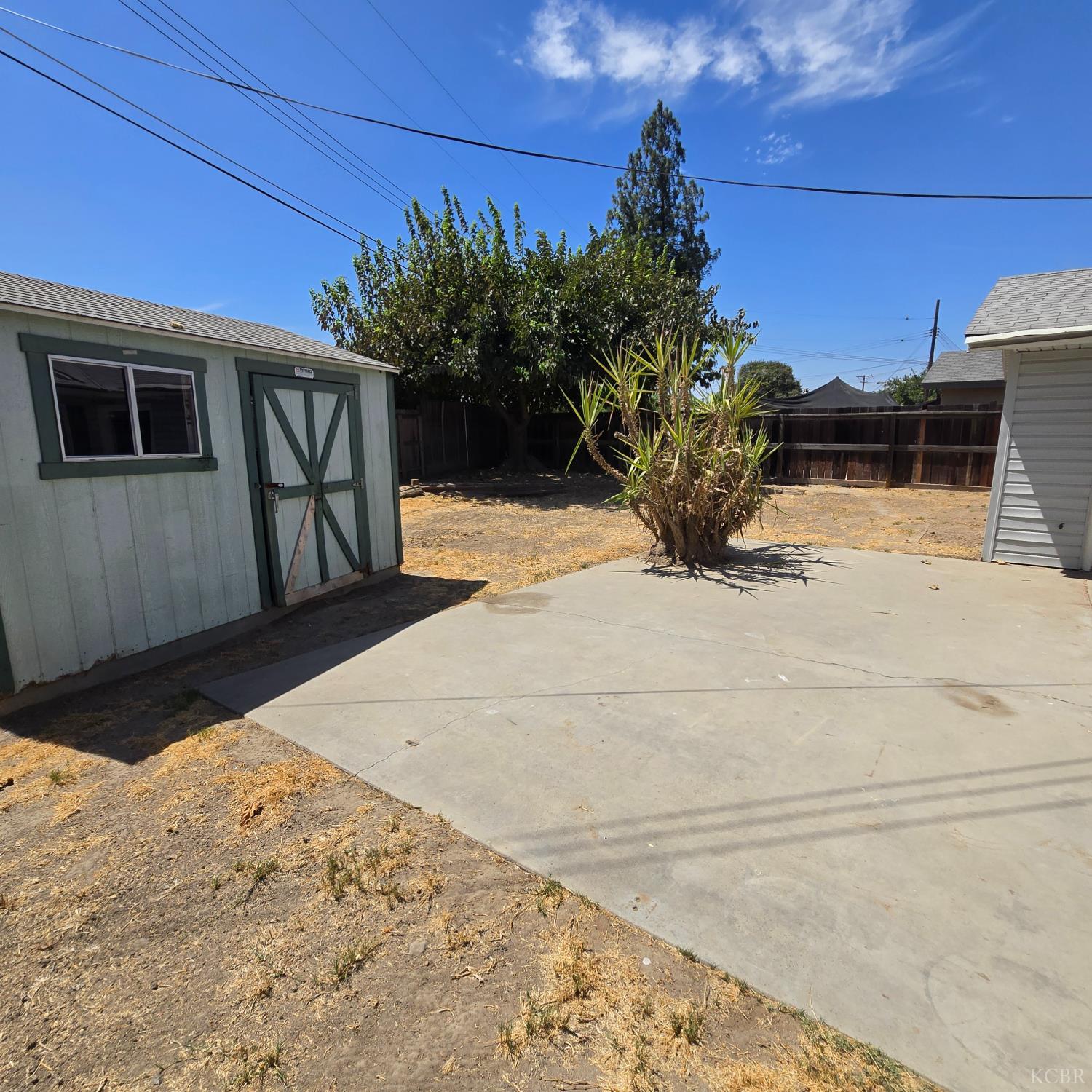1385 Davis St, Hanford, CA 93230