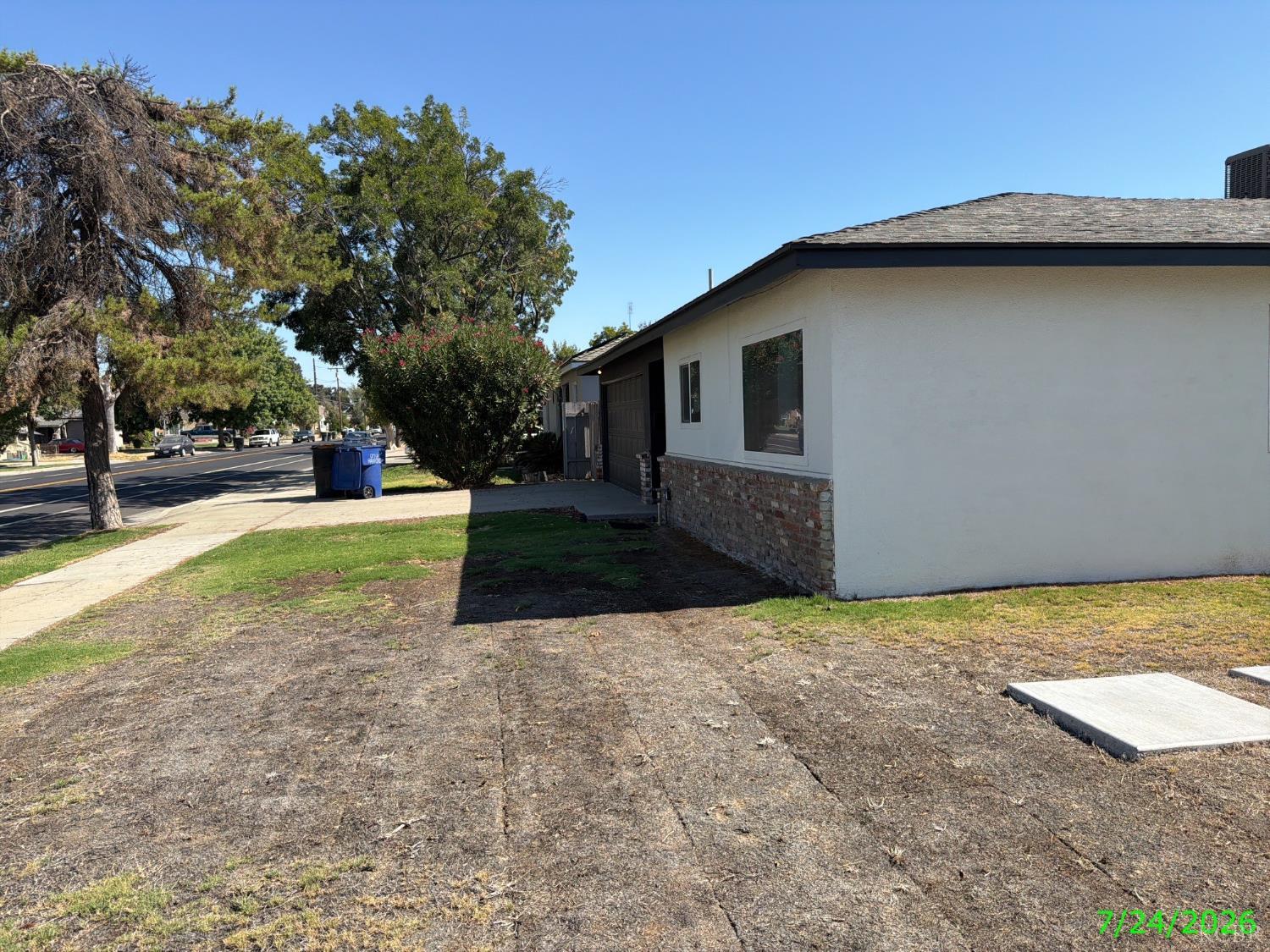 1201 N Redington St N, Hanford, CA 93230