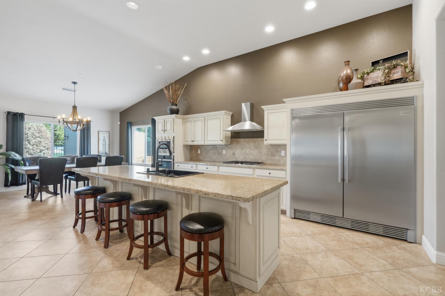 1162 Paradise Loop, Lemoore, CA 93245