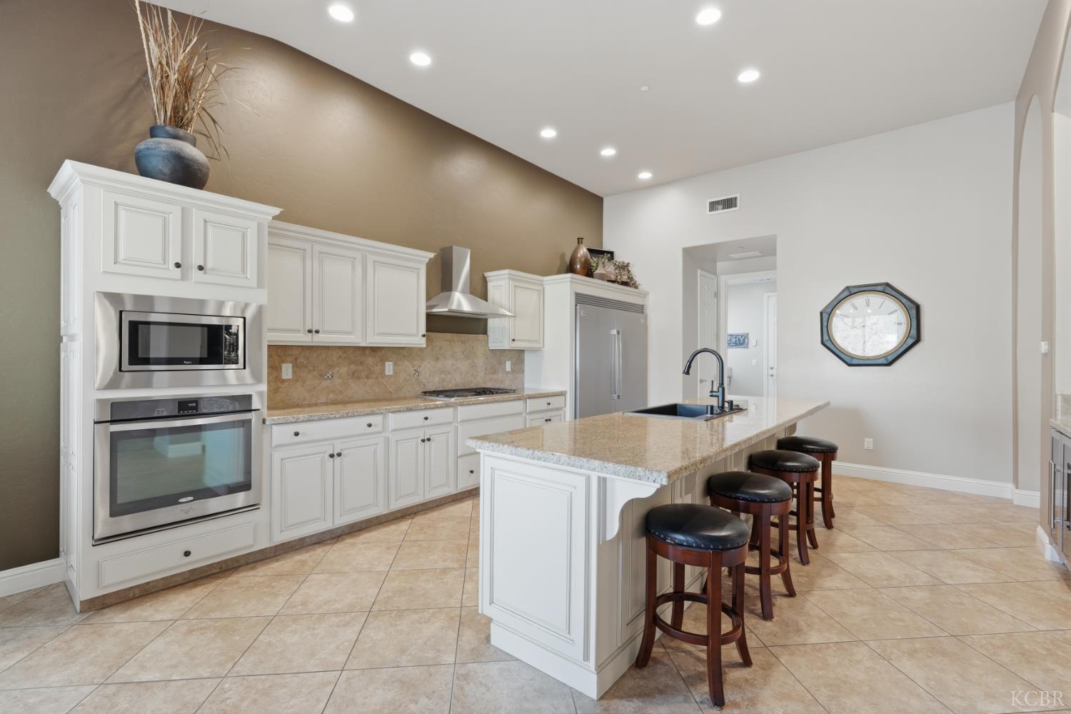 1162 Paradise Loop, Lemoore, CA 93245