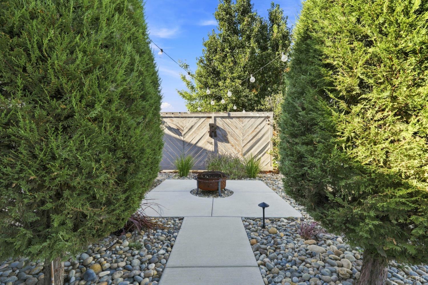 1162 Paradise Loop, Lemoore, CA 93245