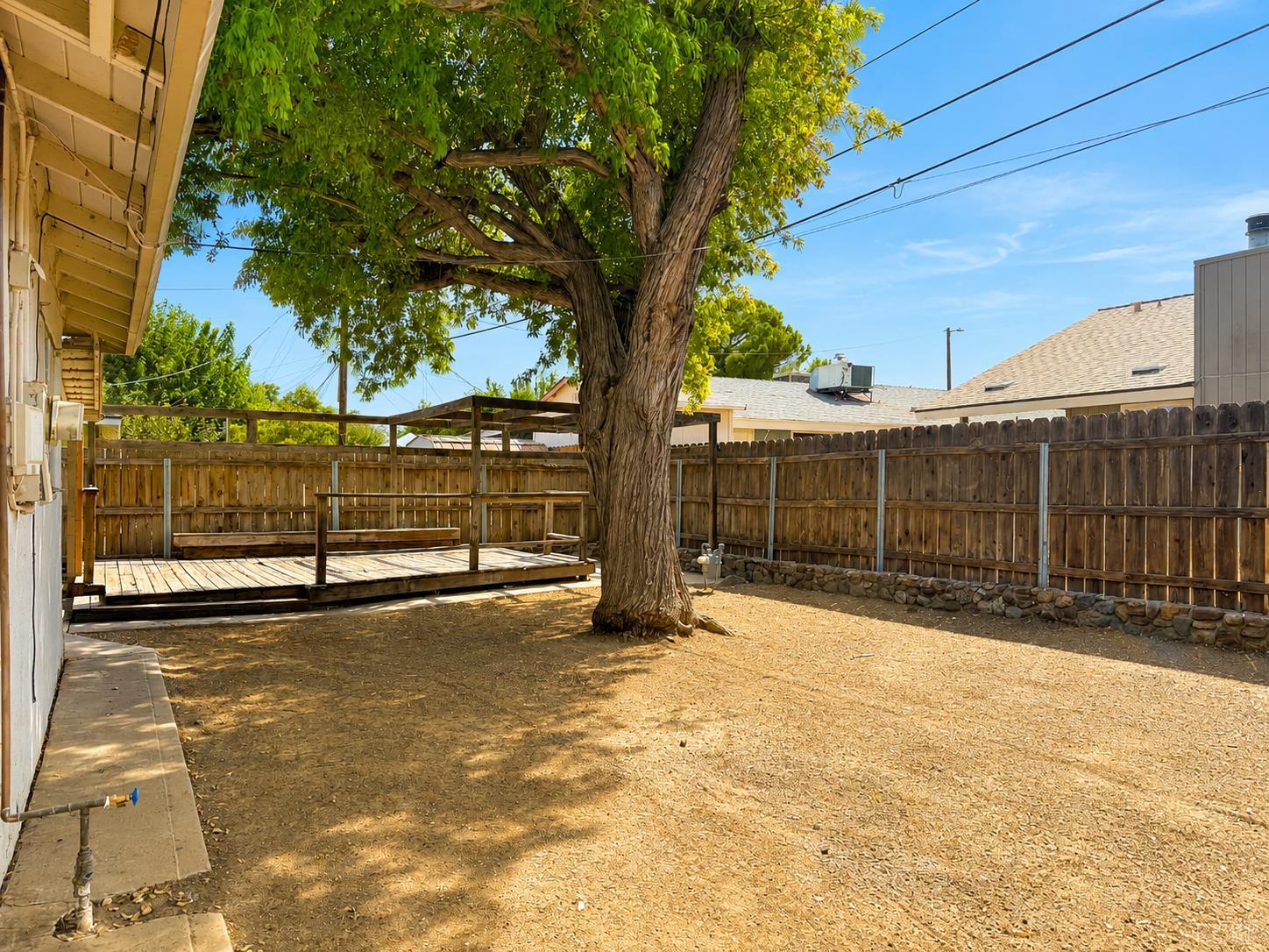 1075 N Princeton Ave, Coalinga, CA 93210