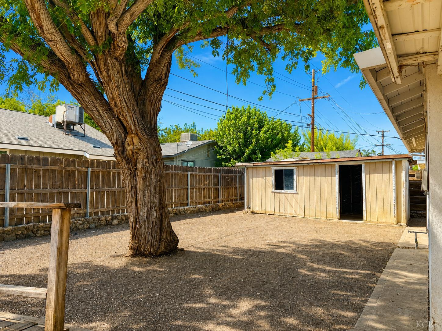 1075 N Princeton Ave, Coalinga, CA 93210