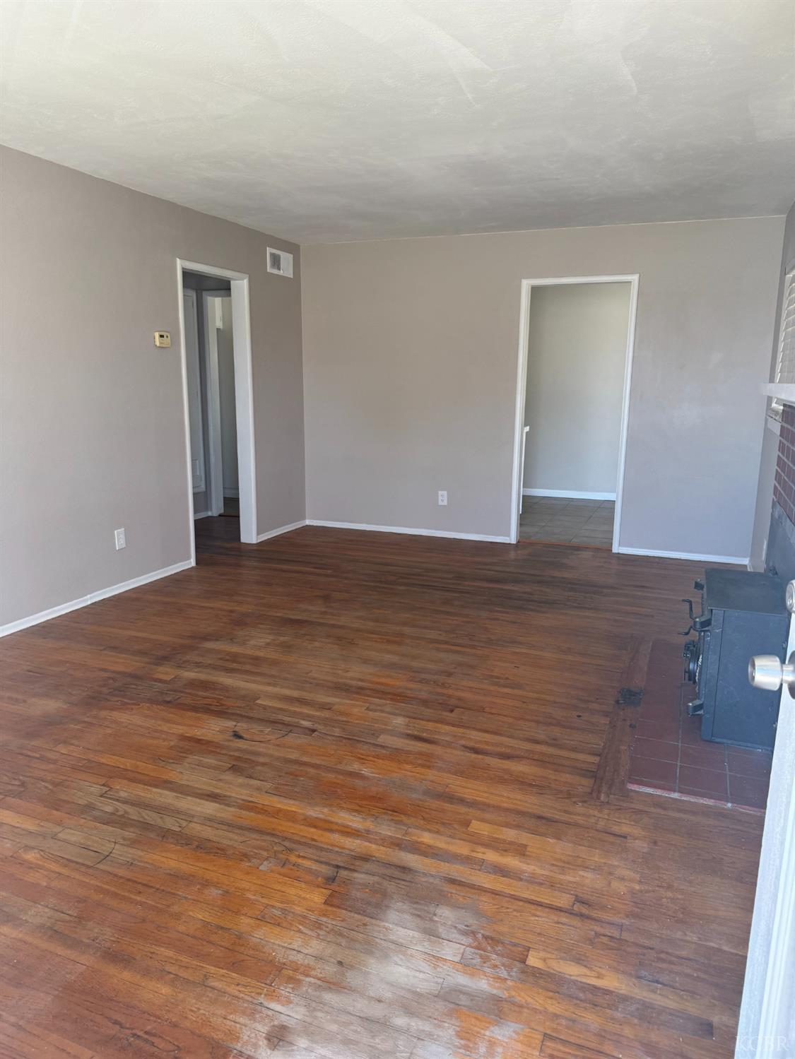 1609 Pleasant Way, Hanford, CA 93230