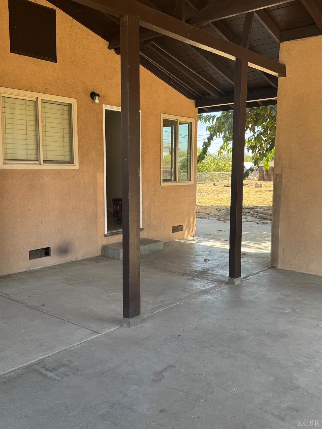 1609 Pleasant Way, Hanford, CA 93230