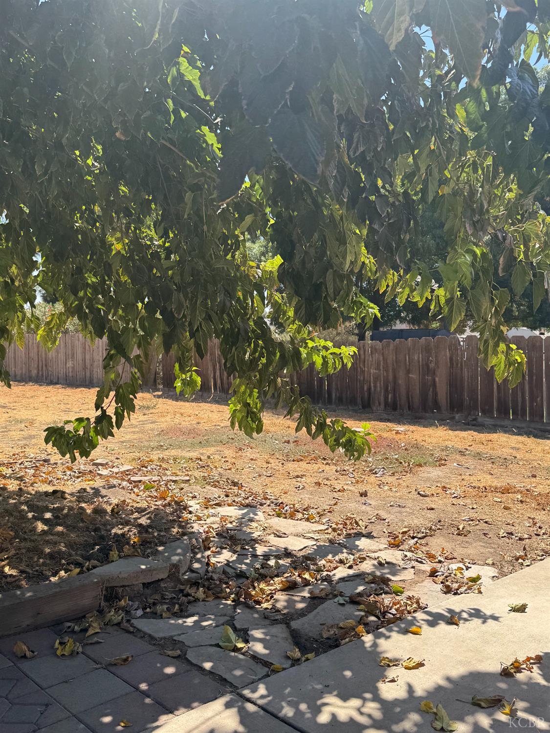 1609 Pleasant Way, Hanford, CA 93230