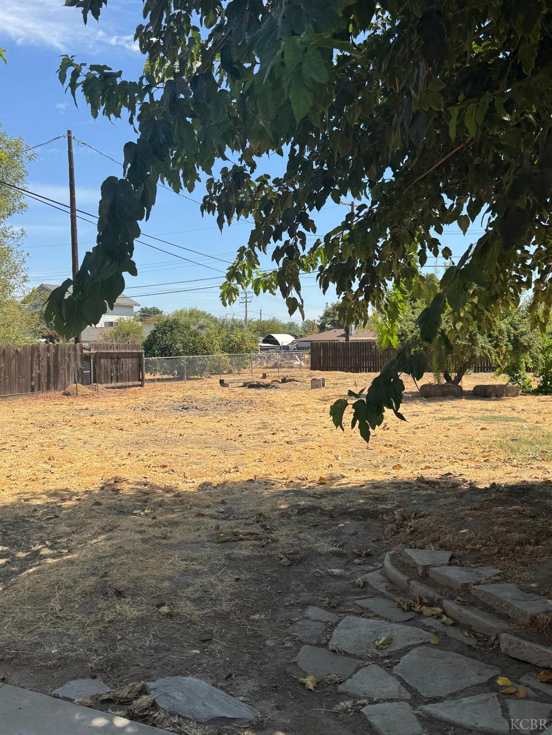 1609 Pleasant Way, Hanford, CA 93230