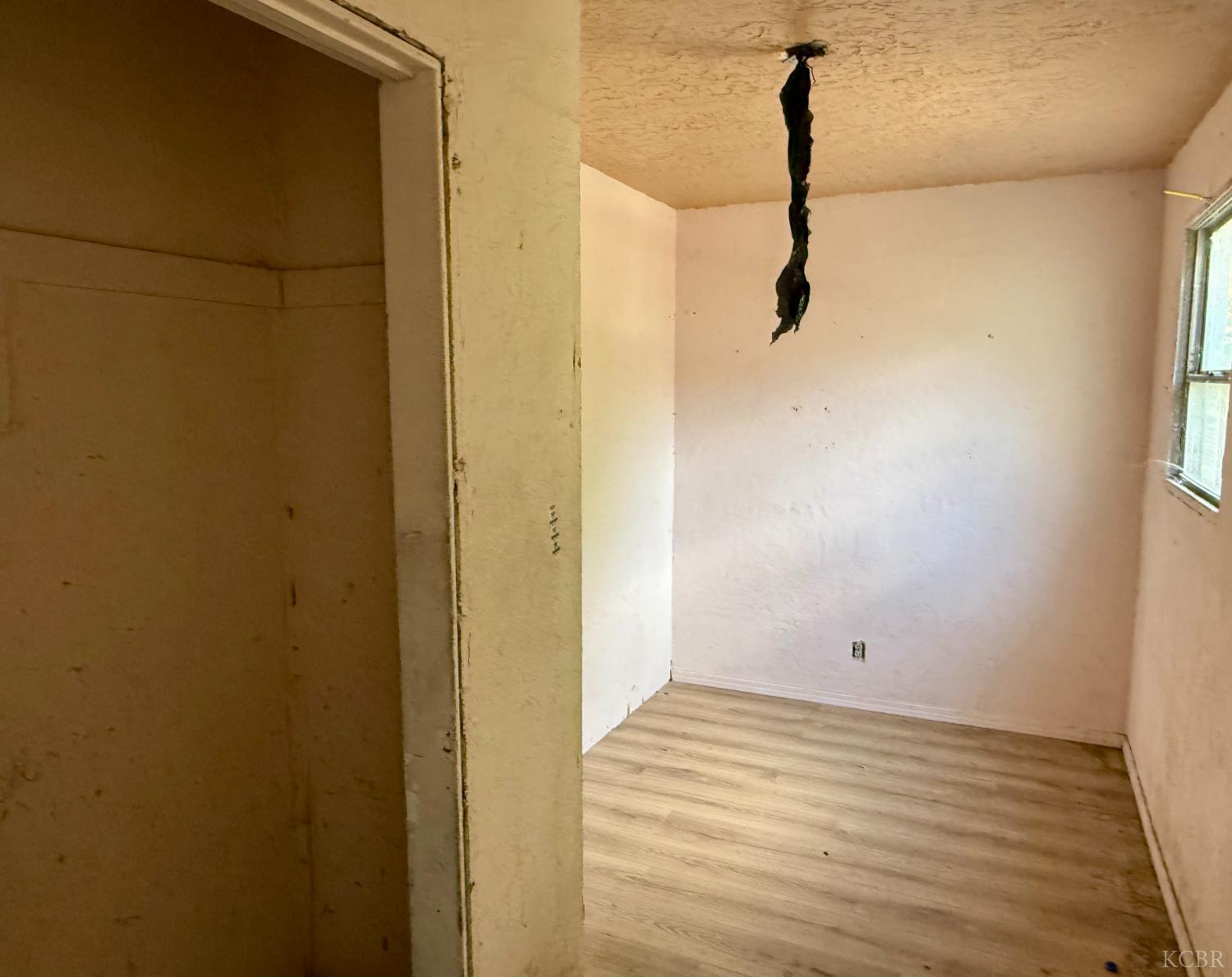 609 E Tulare St, Avenal, CA 93204