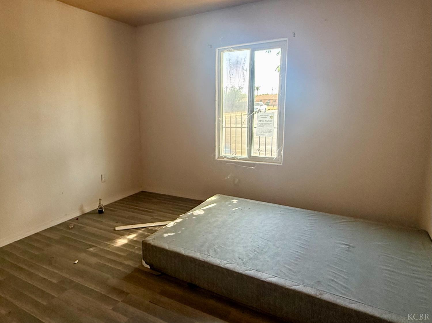 609 E Tulare St, Avenal, CA 93204