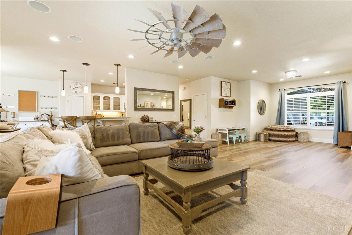 4623 W Grove, Visalia, CA 93291