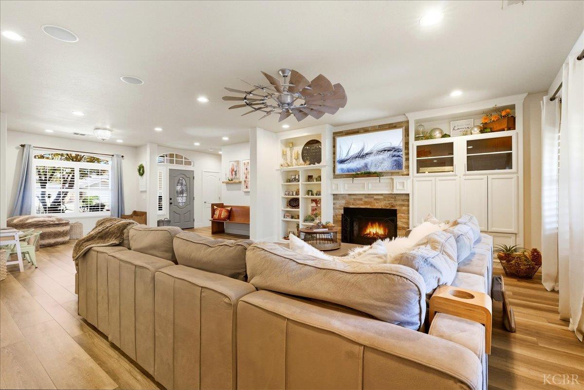 4623 W Grove, Visalia, CA 93291