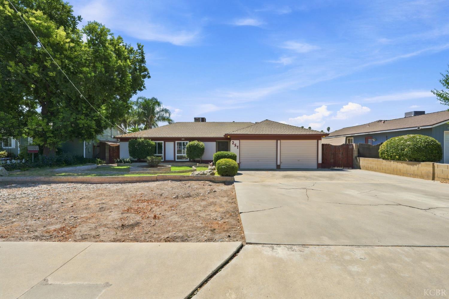257 Larish St, Lemoore, CA 93245