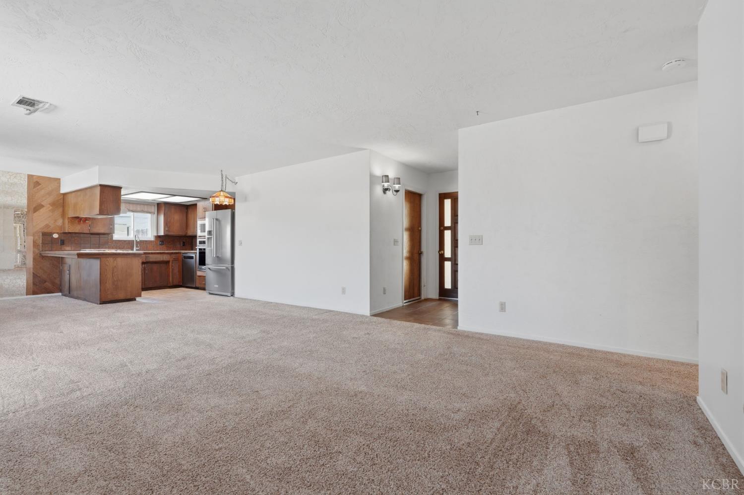 257 Larish St, Lemoore, CA 93245
