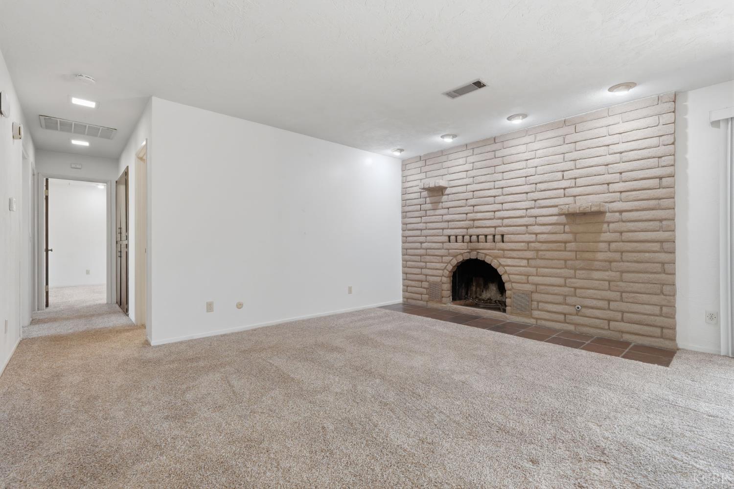 257 Larish St, Lemoore, CA 93245