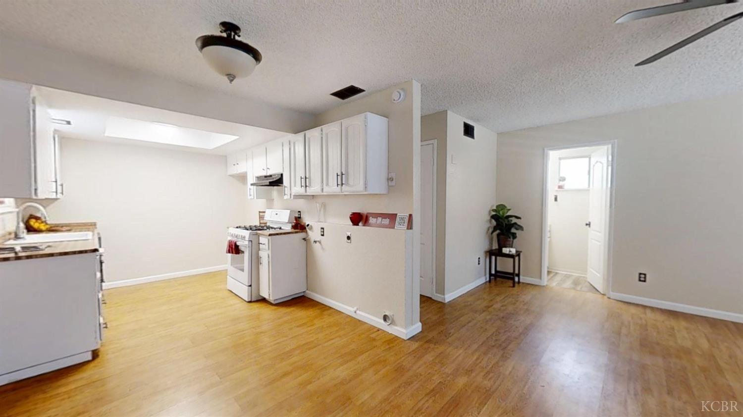 272 Hoover St, Coalinga, CA 93210