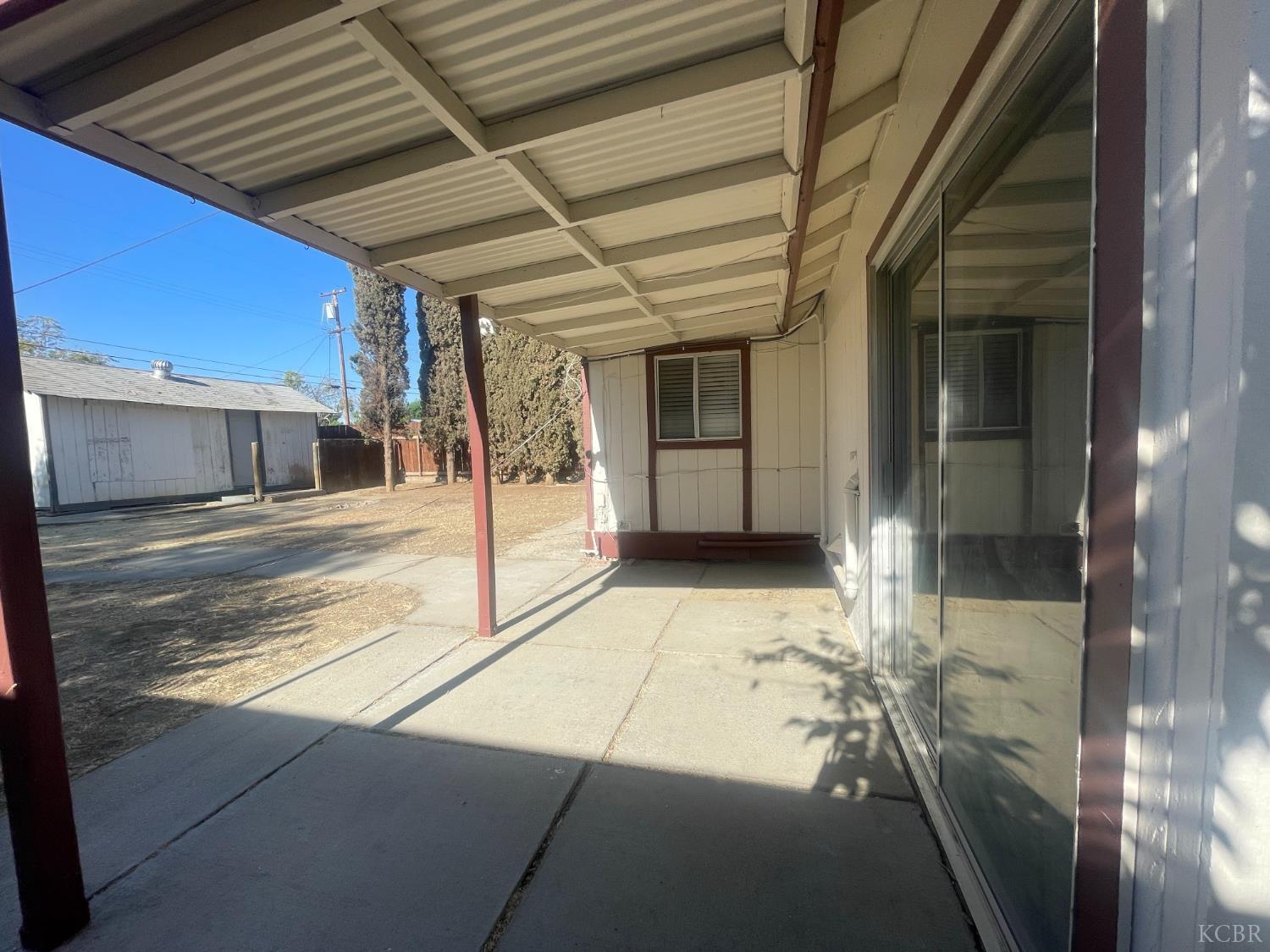 272 Hoover St, Coalinga, CA 93210