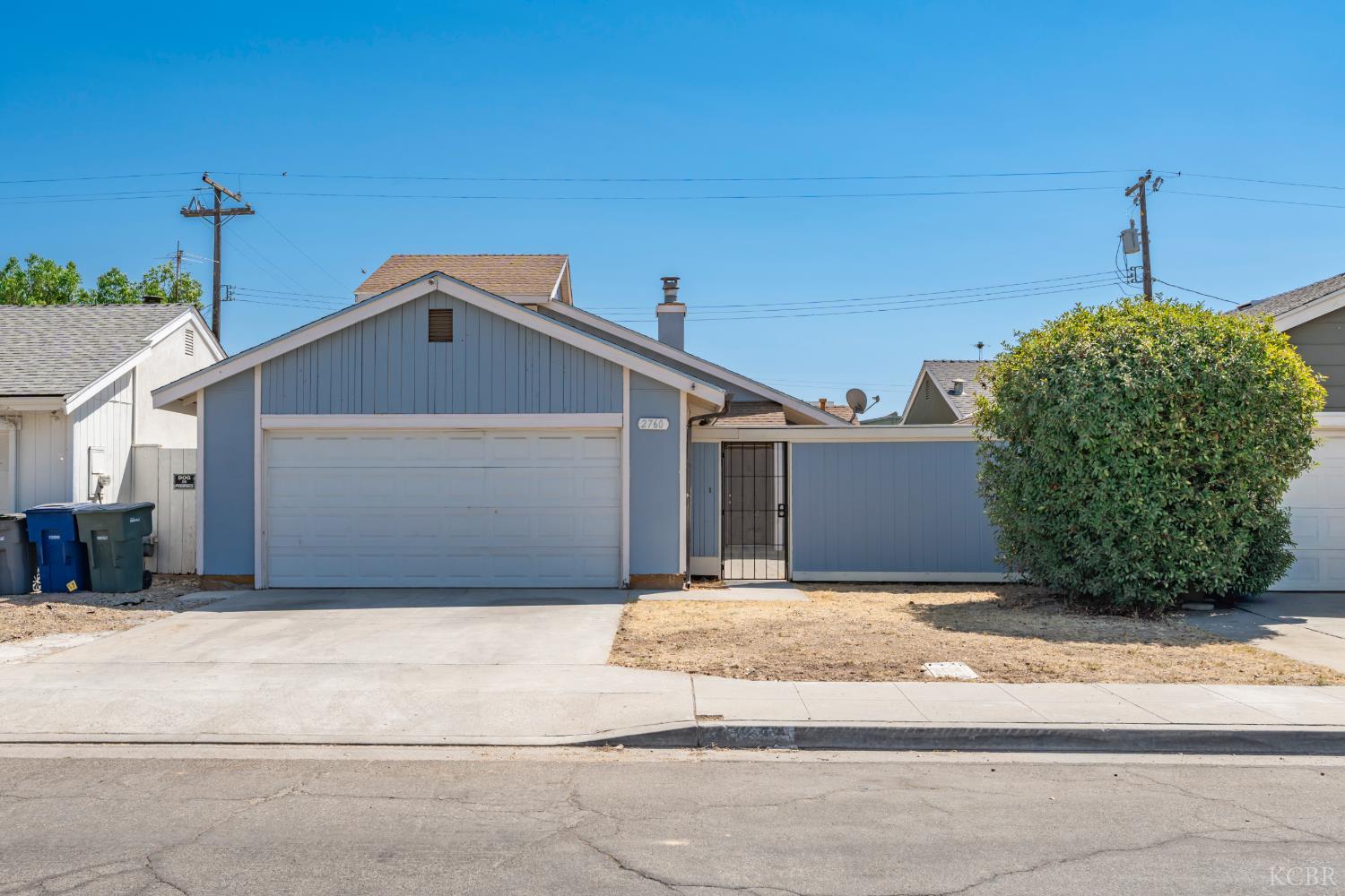 2760 N Selland Ave, Fresno, CA 93722
