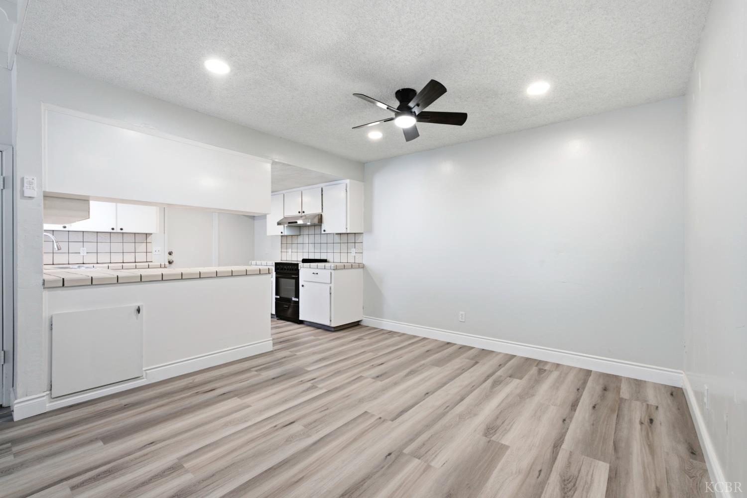 2760 N Selland Ave, Fresno, CA 93722