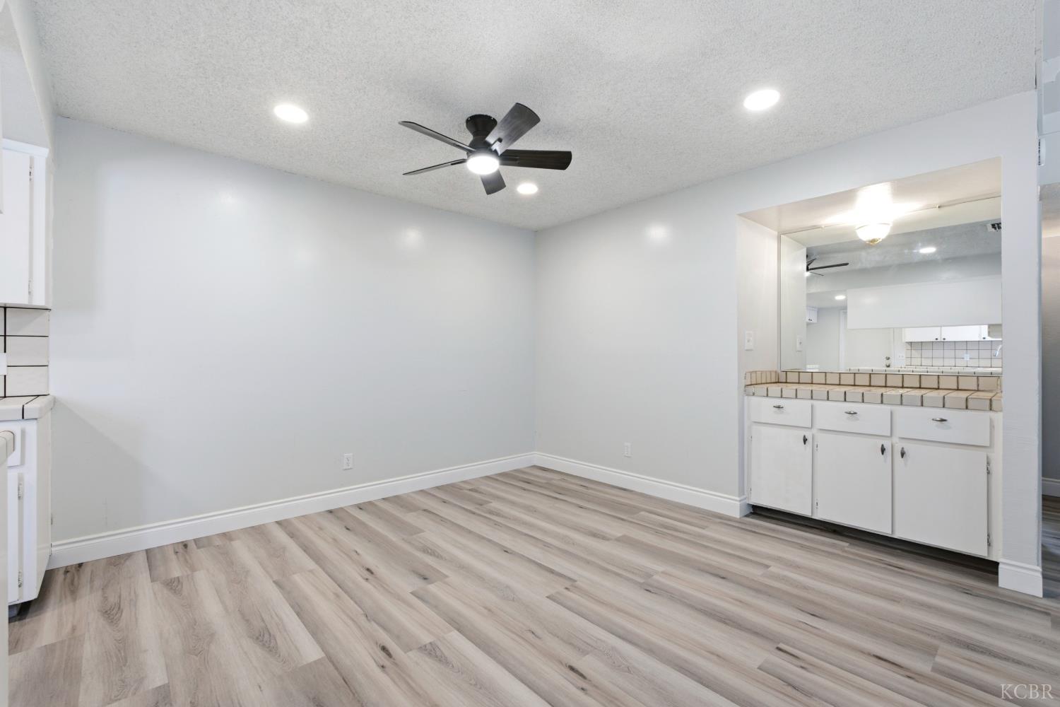 2760 N Selland Ave, Fresno, CA 93722