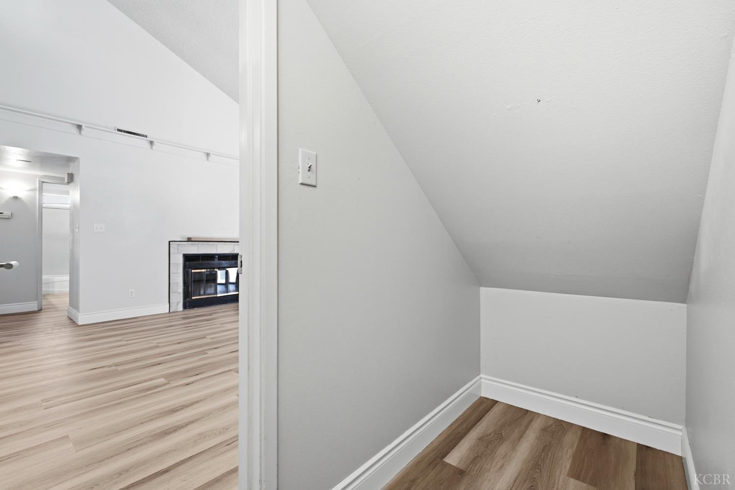 2760 N Selland Ave, Fresno, CA 93722