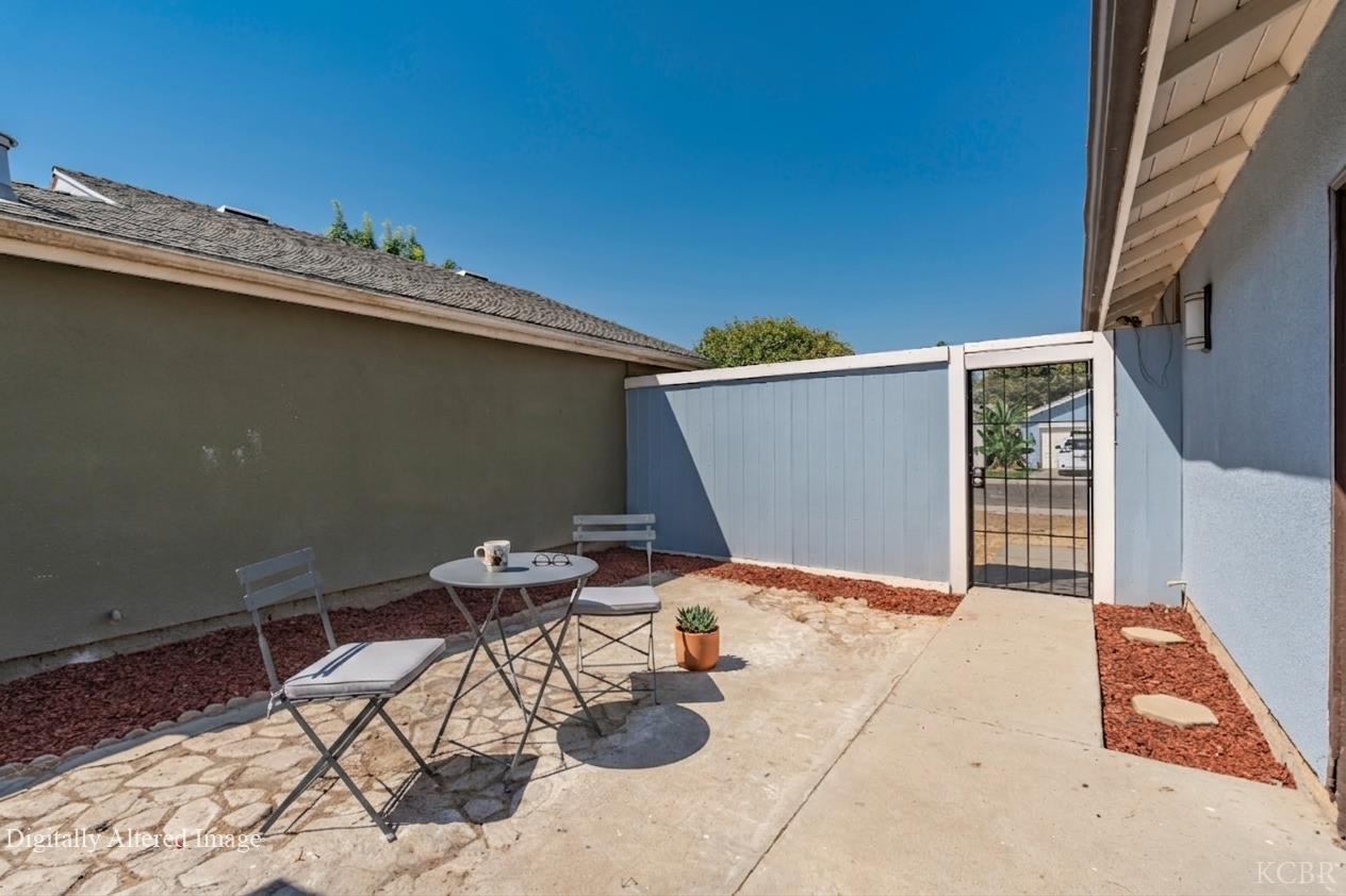 2760 N Selland Ave, Fresno, CA 93722