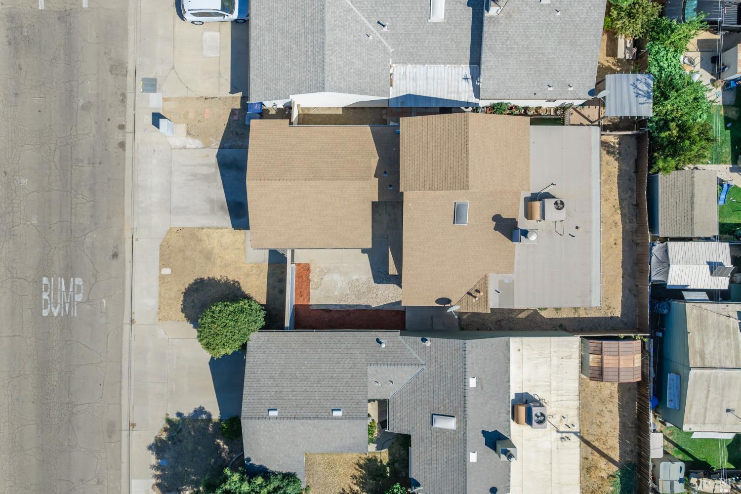 2760 N Selland Ave, Fresno, CA 93722