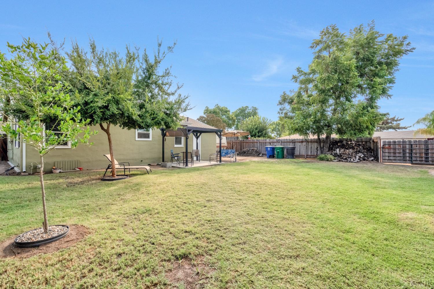 550 S 5th St, Chowchilla, CA 93610