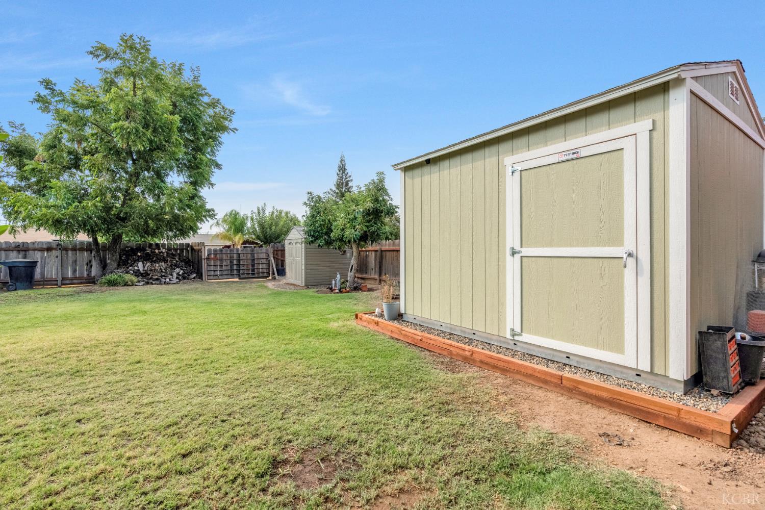 550 S 5th St, Chowchilla, CA 93610