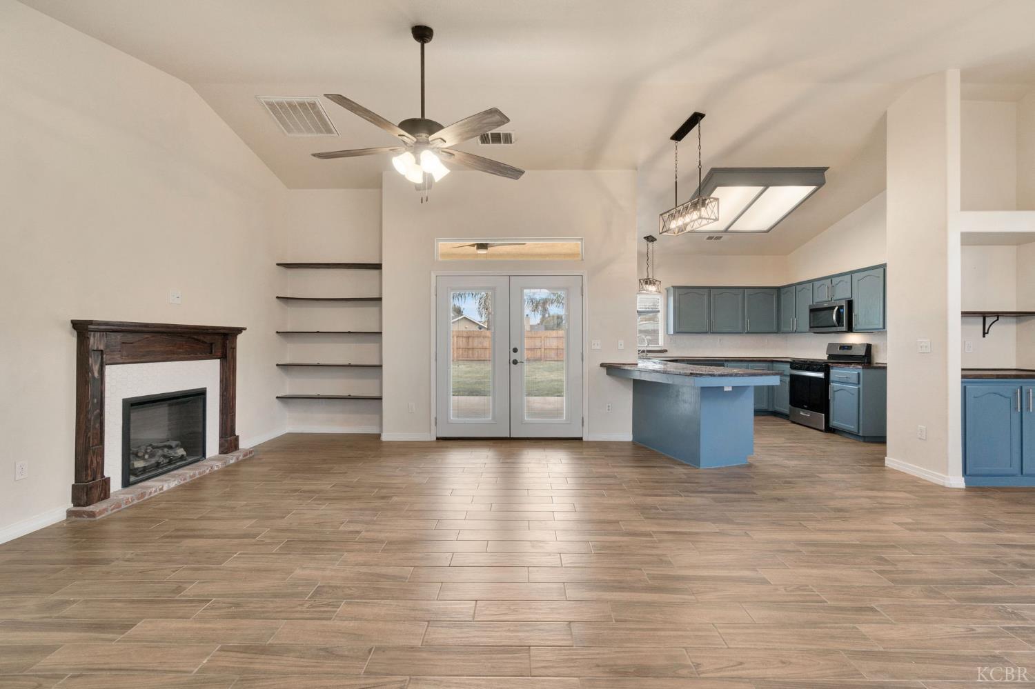 1001 Evergreen Ave, Lemoore, CA 93245