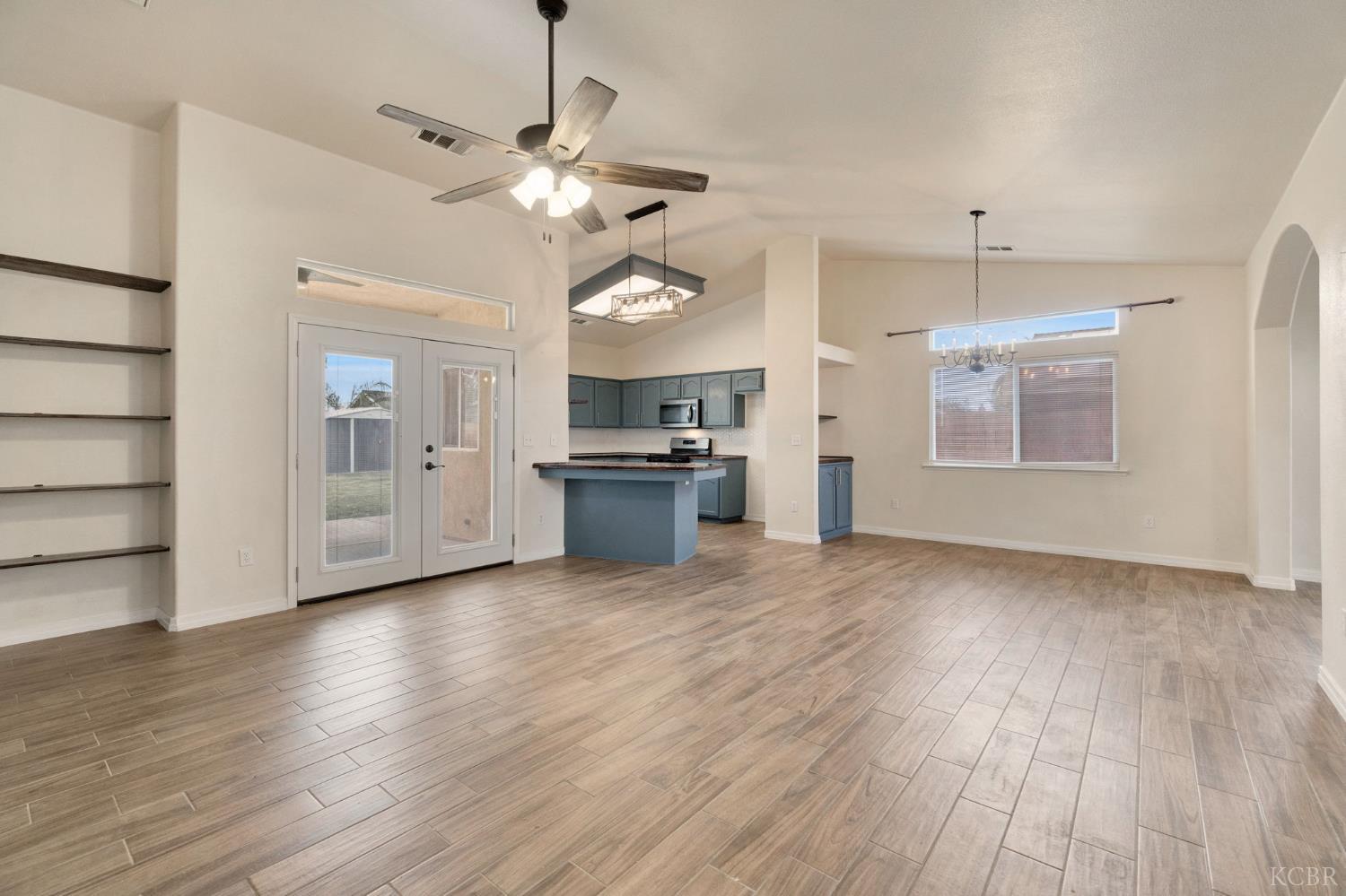 1001 Evergreen Ave, Lemoore, CA 93245