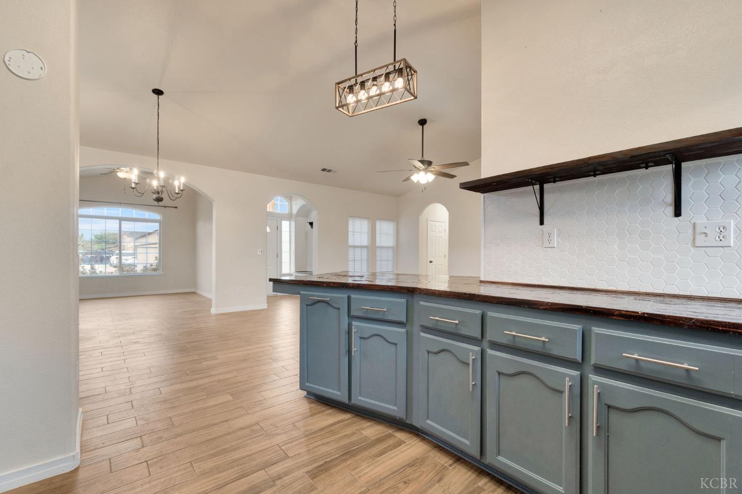 1001 Evergreen Ave, Lemoore, CA 93245
