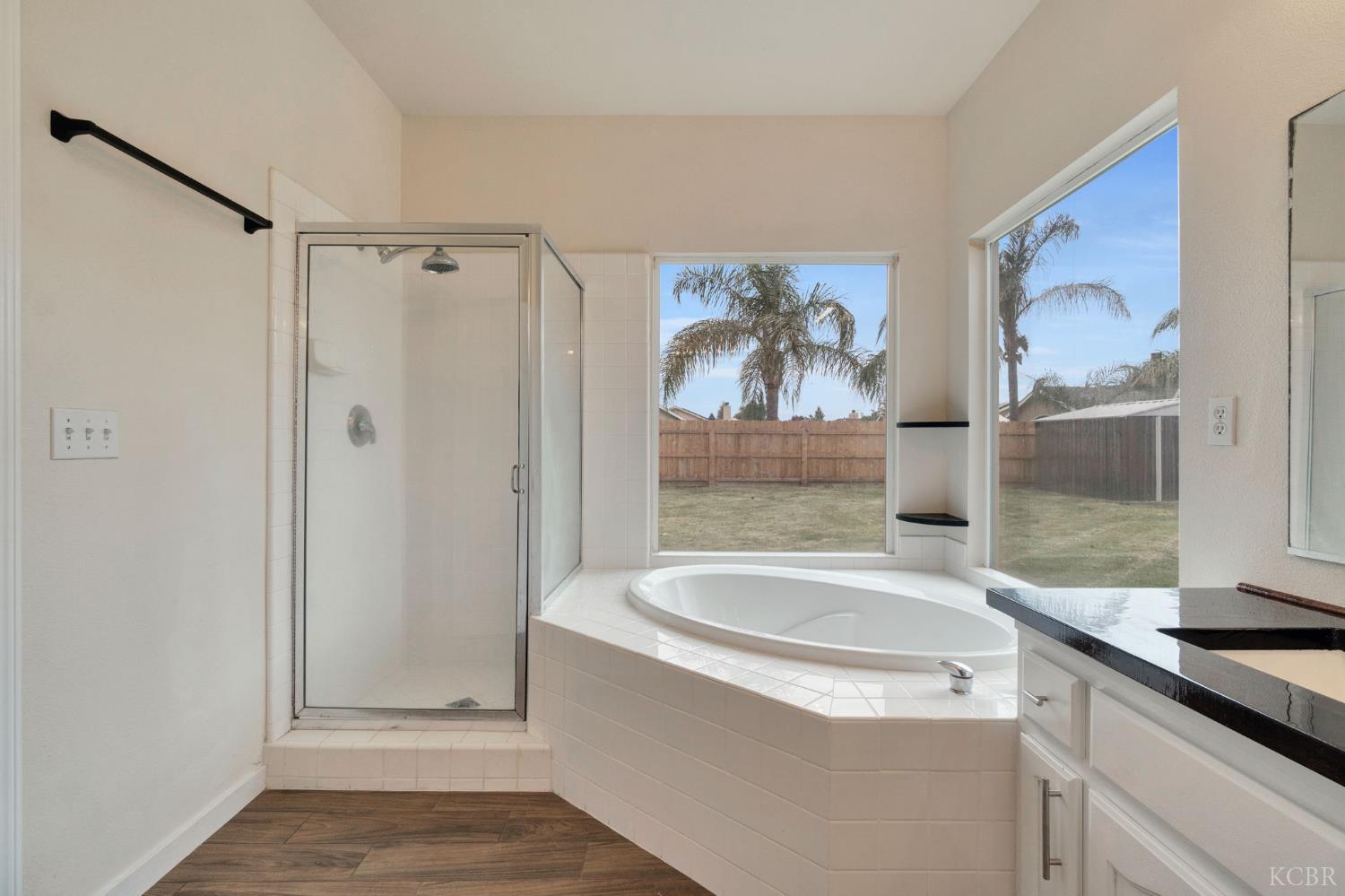 1001 Evergreen Ave, Lemoore, CA 93245