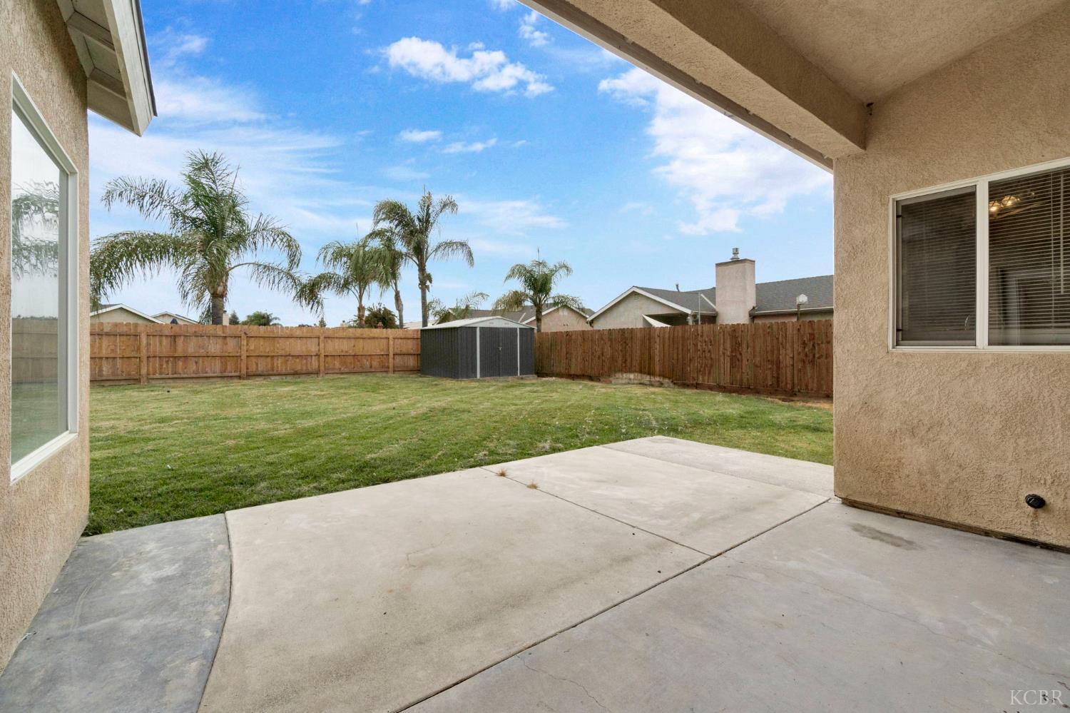 1001 Evergreen Ave, Lemoore, CA 93245