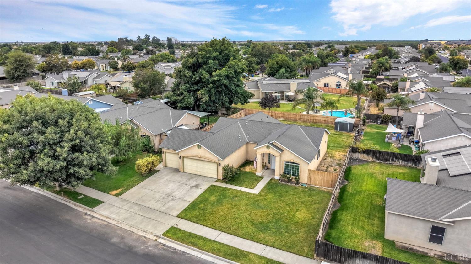 1001 Evergreen Ave, Lemoore, CA 93245