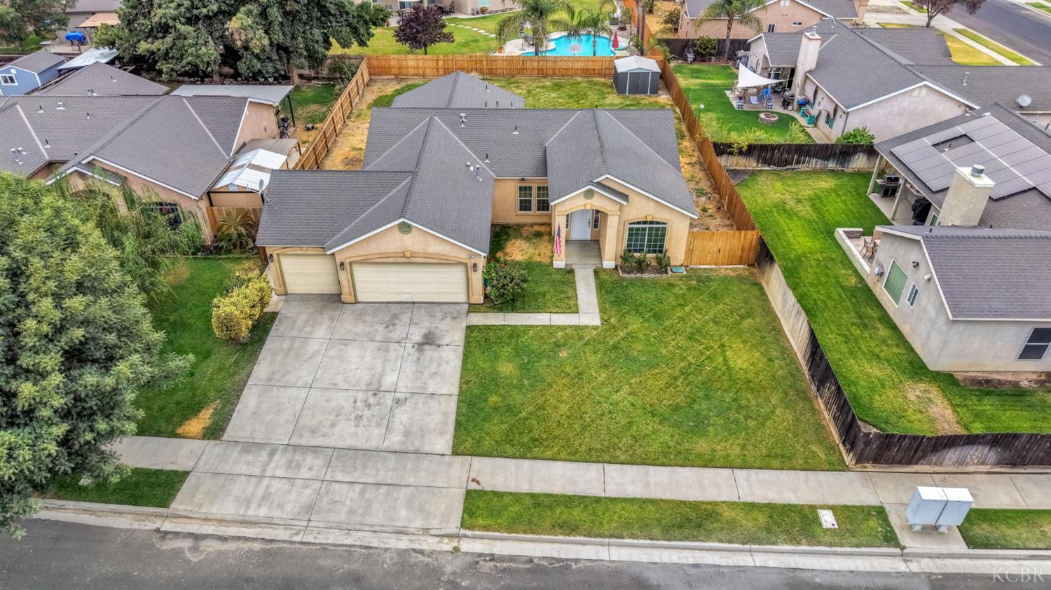 1001 Evergreen Ave, Lemoore, CA 93245