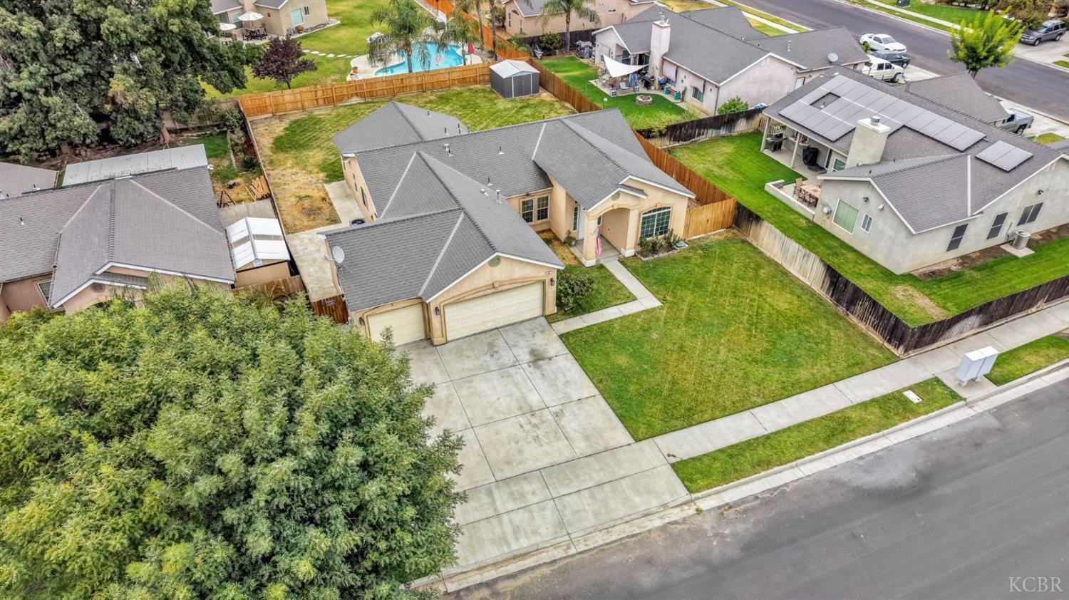1001 Evergreen Ave, Lemoore, CA 93245