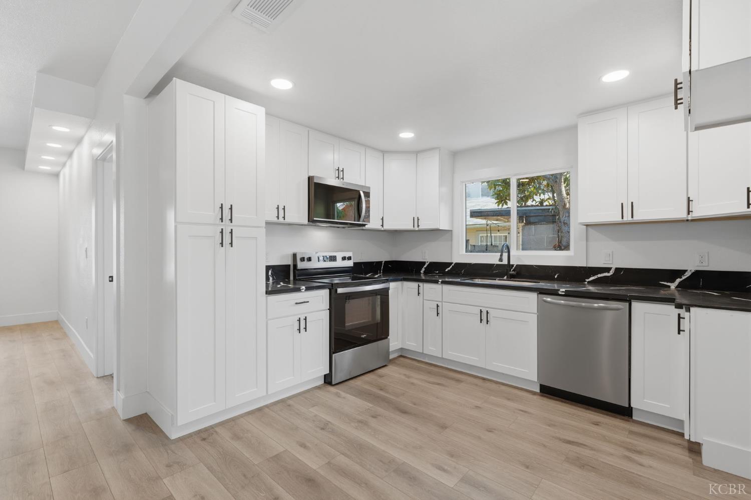 1145 D St, Reedley, CA 93654