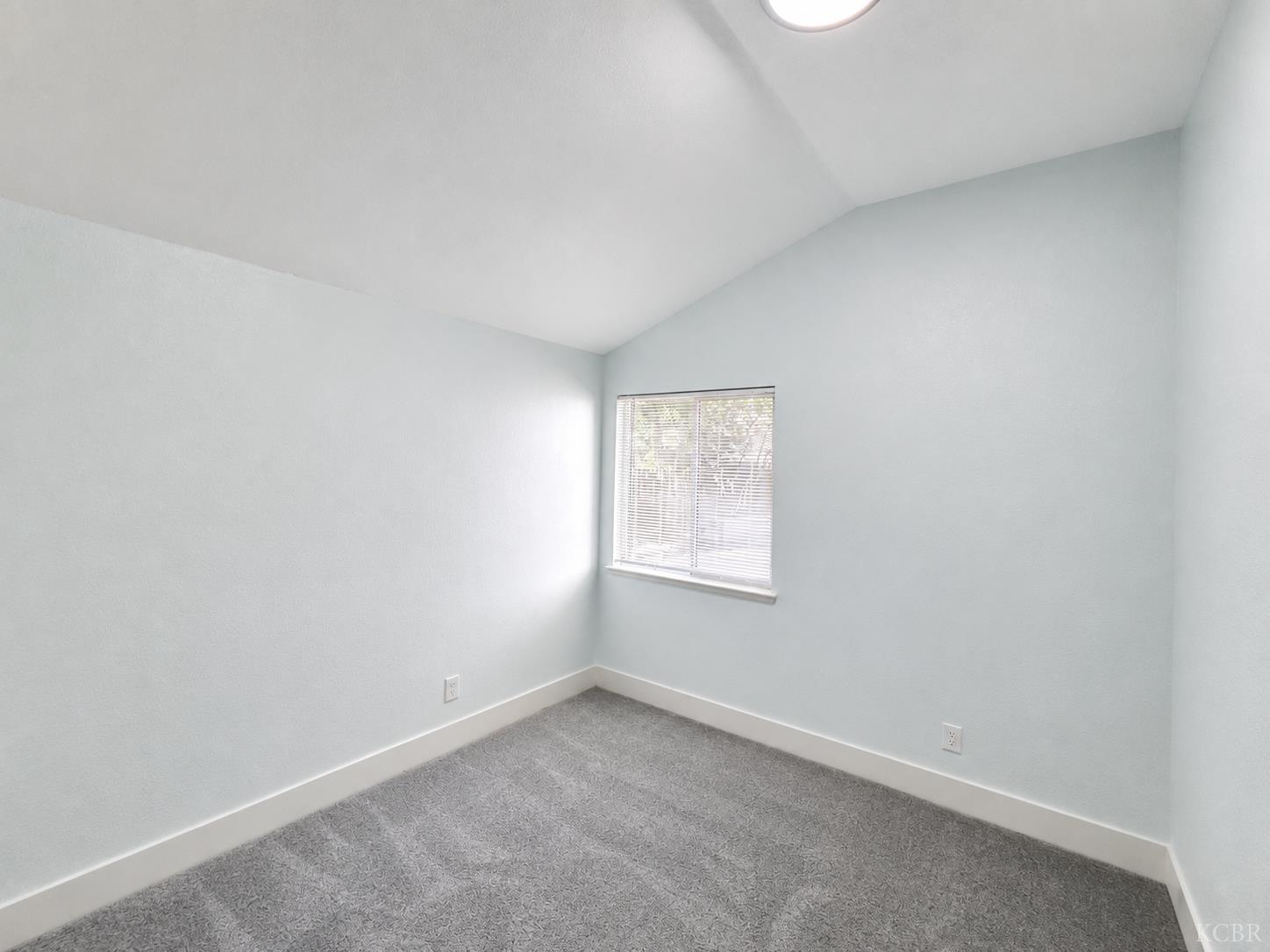 4706 W University Ave, Fresno, CA 93722