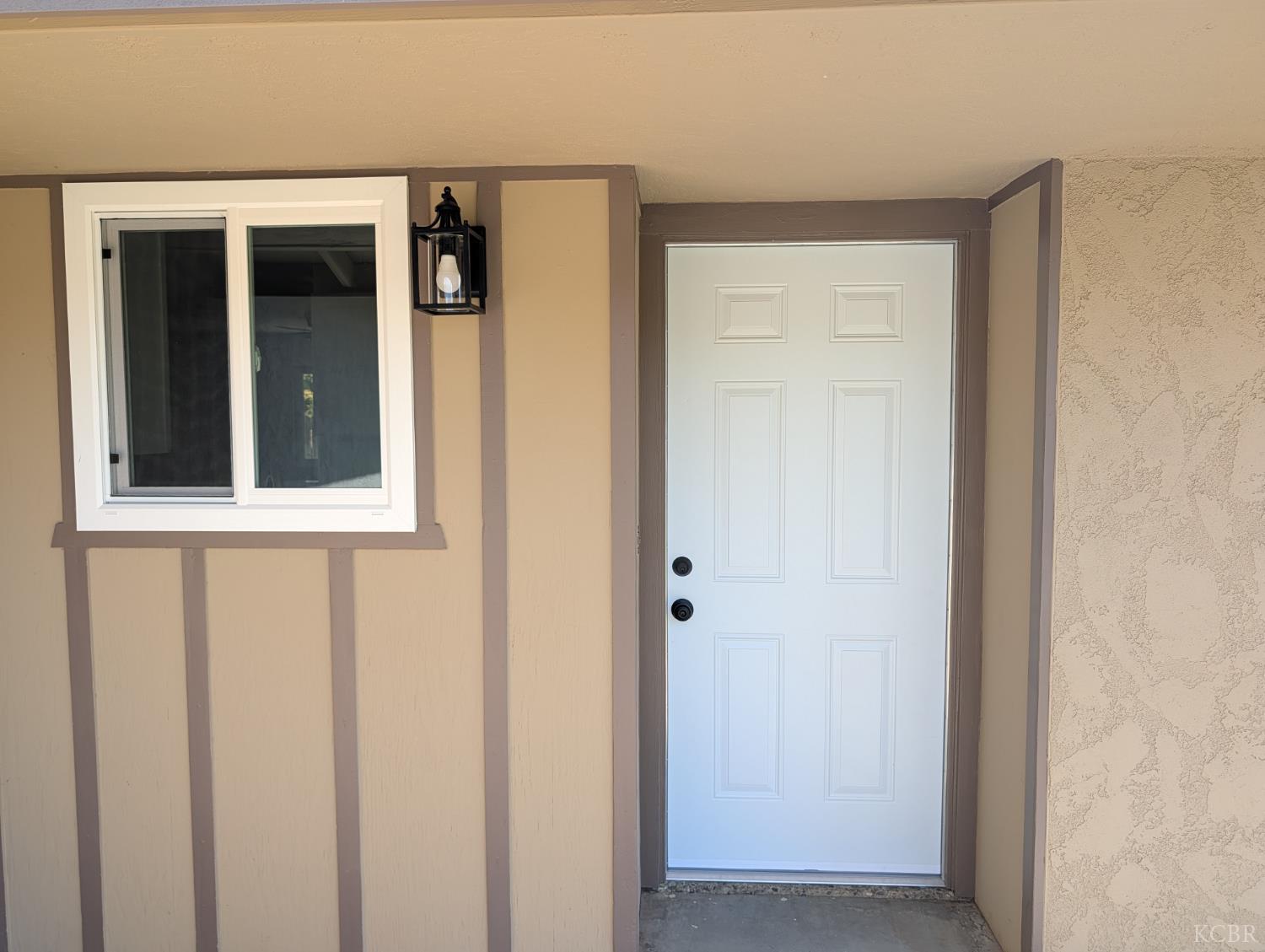 920 Avocado Dr, Lemoore, CA 93245