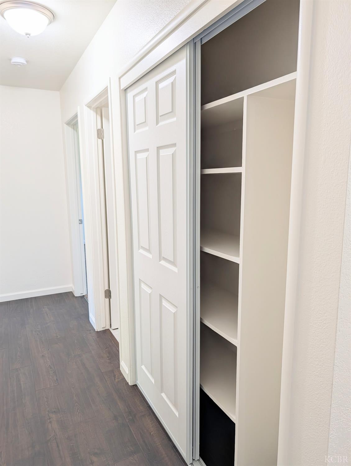 920 Avocado Dr, Lemoore, CA 93245