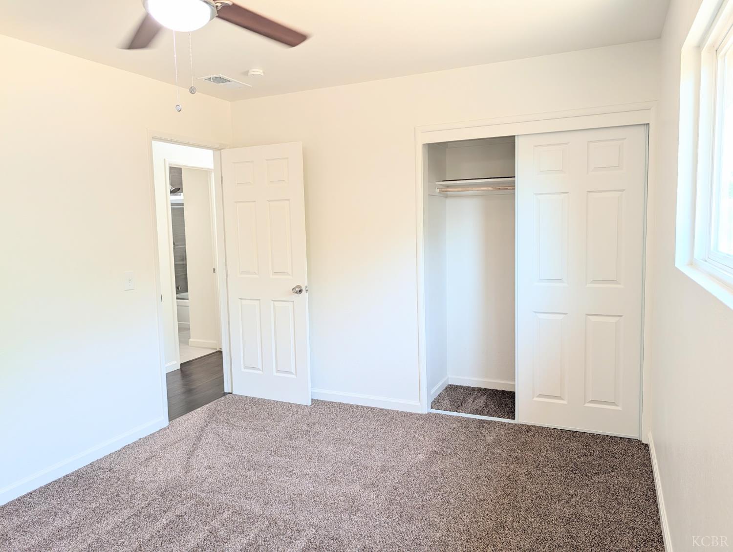 920 Avocado Dr, Lemoore, CA 93245