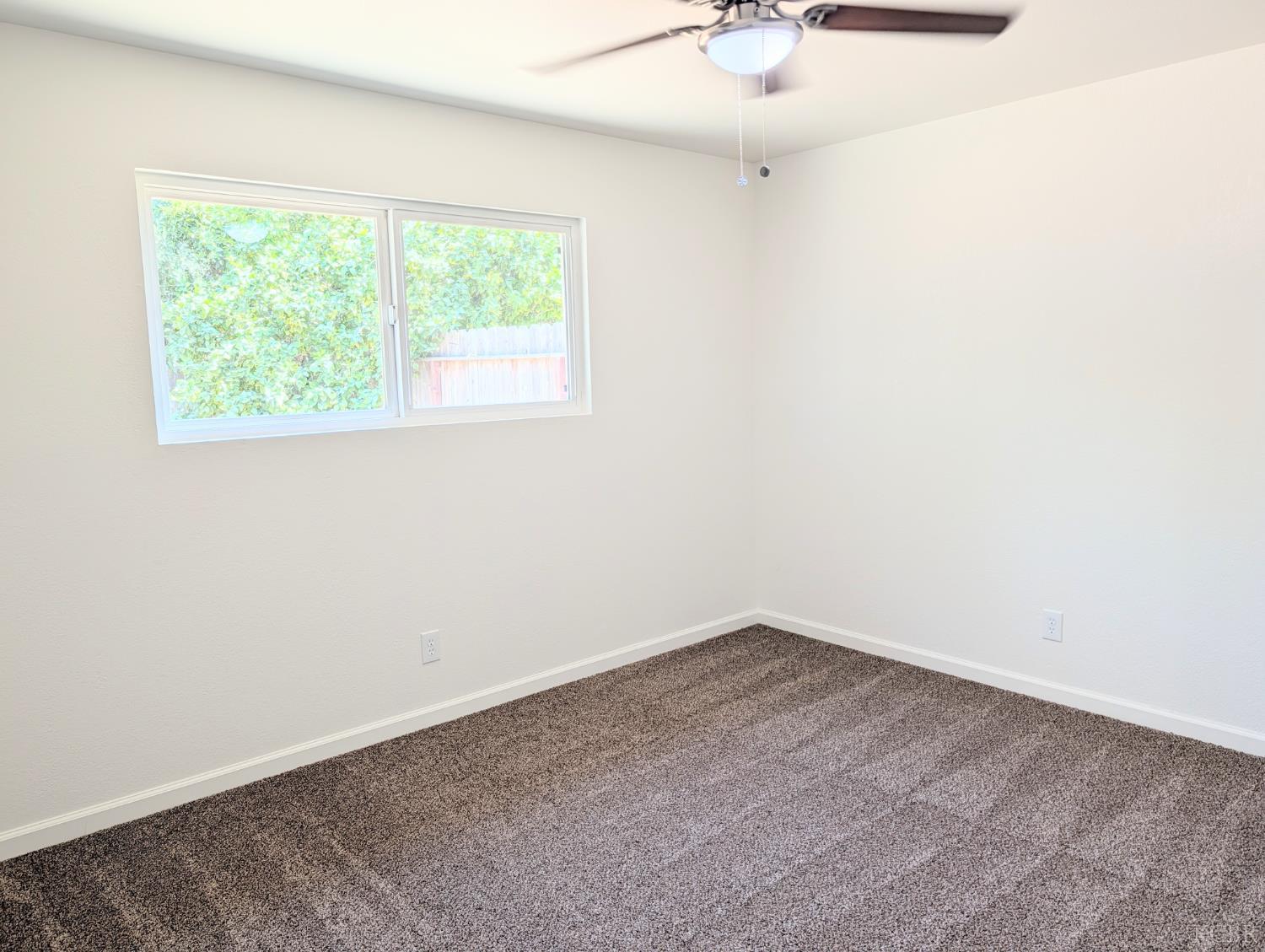 920 Avocado Dr, Lemoore, CA 93245