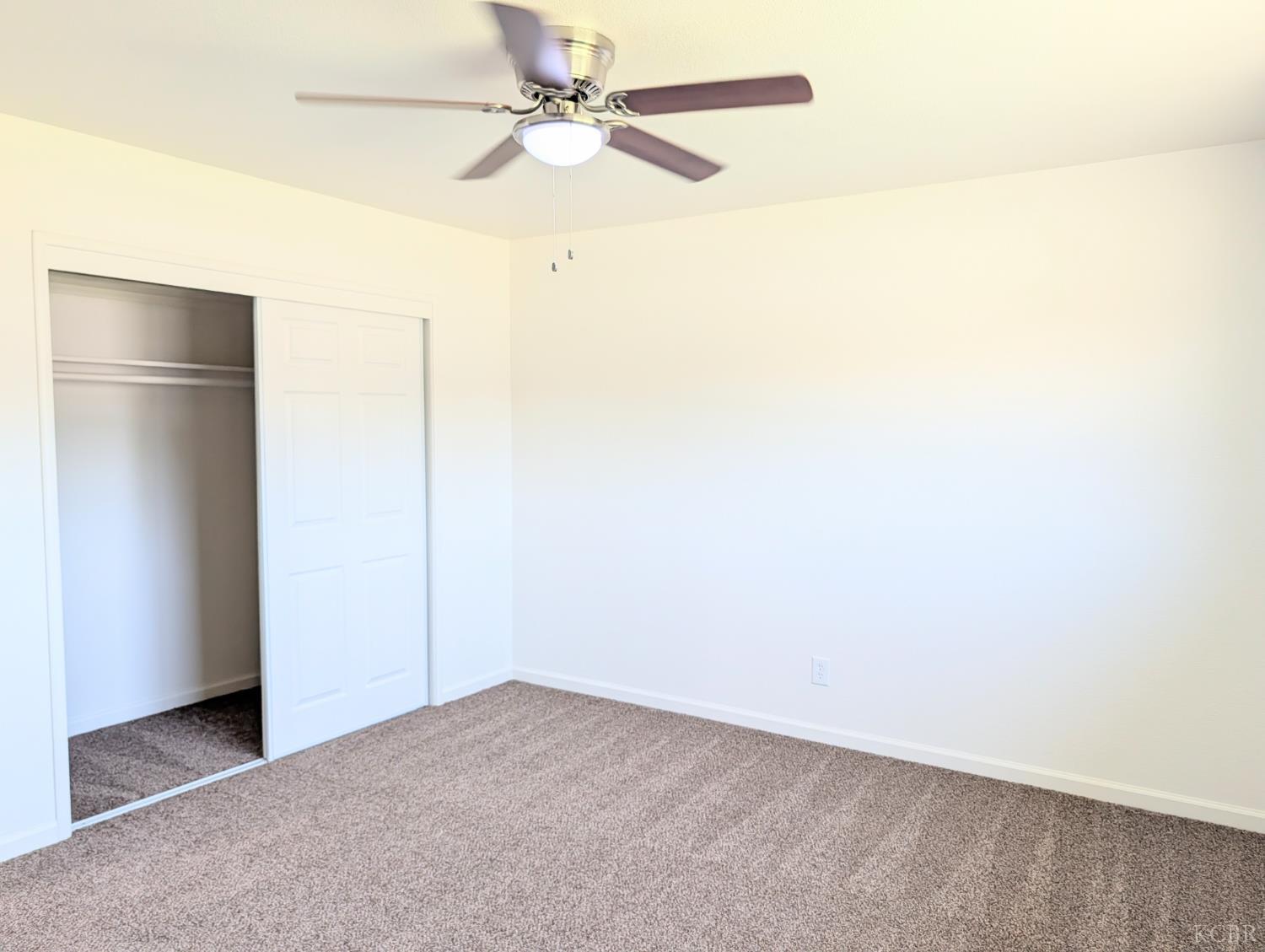 920 Avocado Dr, Lemoore, CA 93245